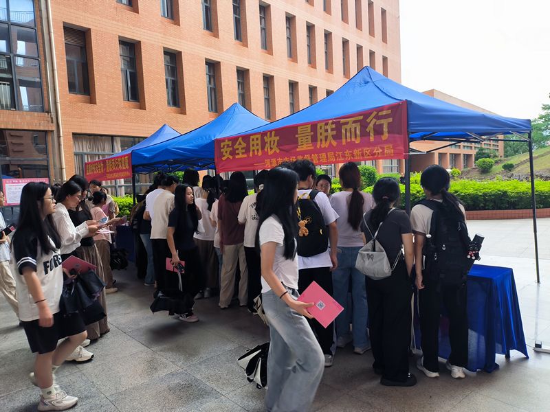 大学宣讲5(1)_tn.jpg