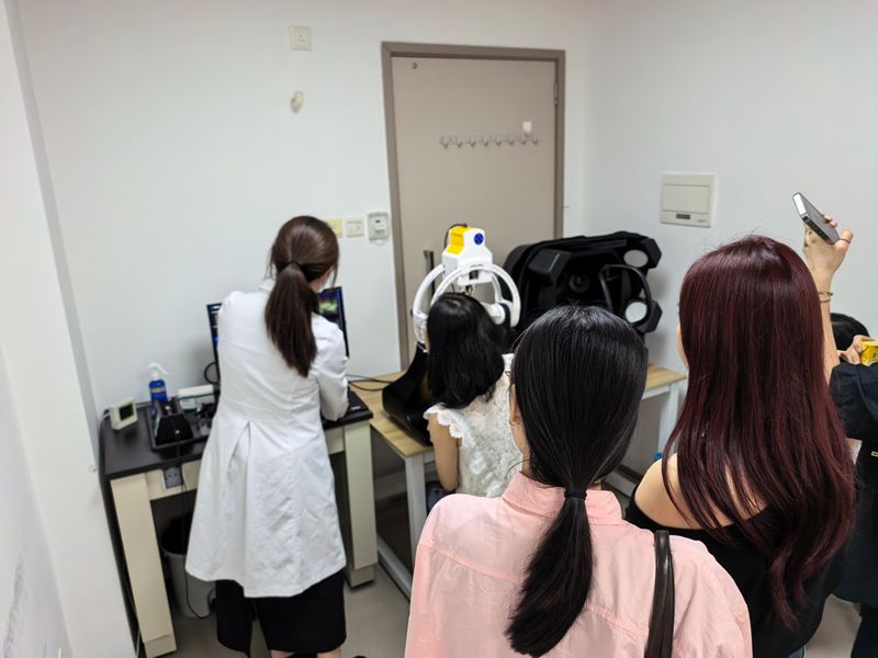 公众开放日皮肤检测活动_tn.jpg